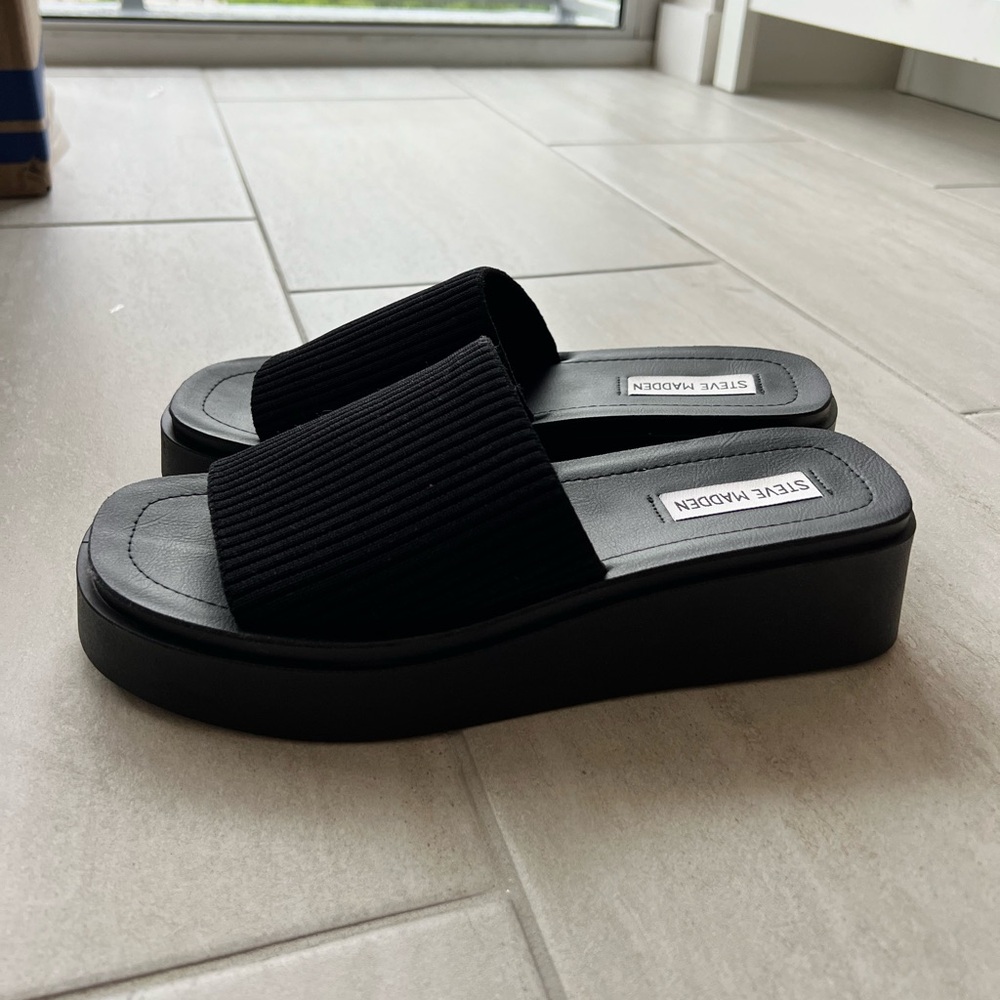 Steve Madden platform slip on shoes